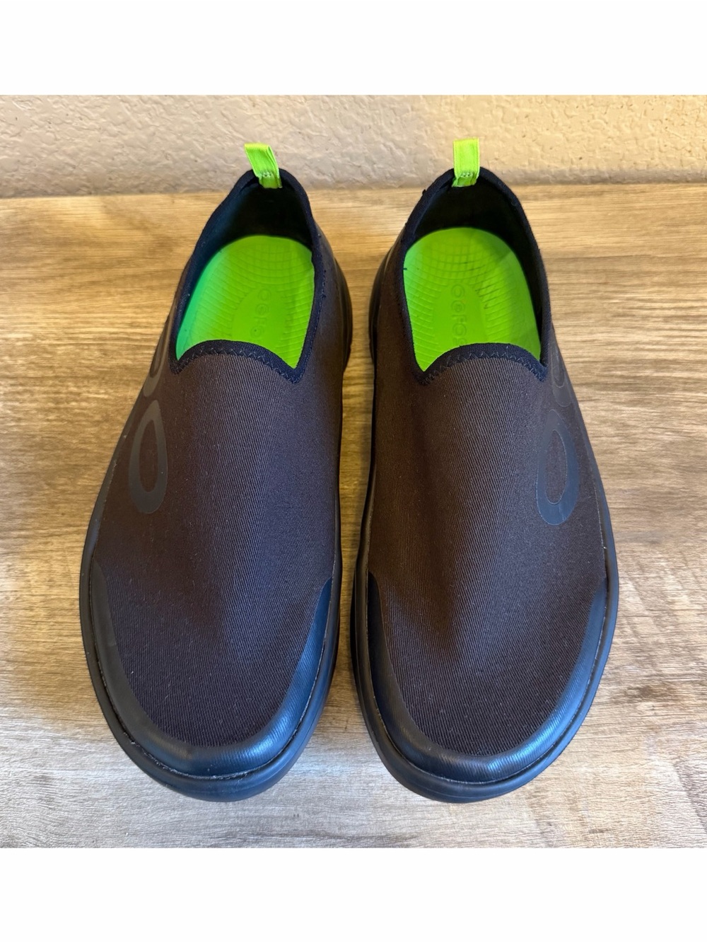 OOFOS OOmg Sport Recovery Shoes